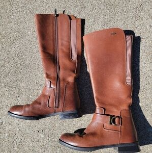 Clarks Tall Leather Boots with Gortex size 5 M